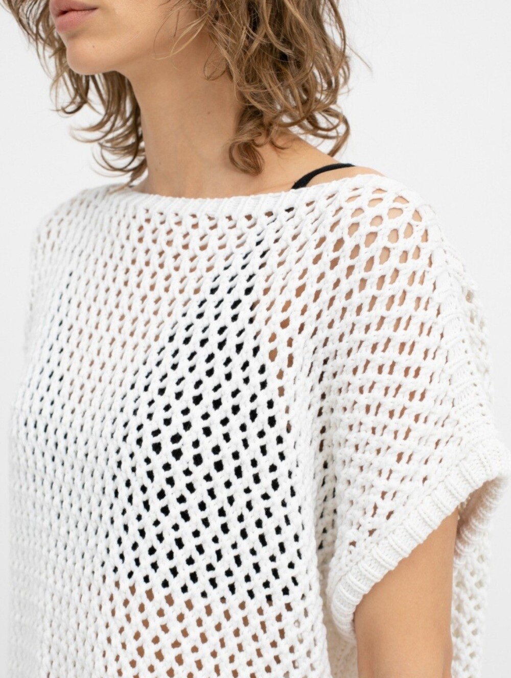 KENSIE💫Open-Crochet Top Lrg